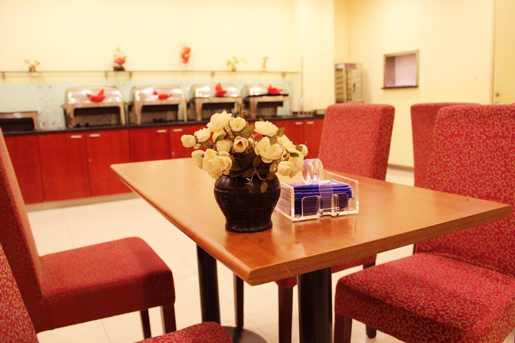 Hanting Hotel Shanghai Lujiabang Road Exterior photo